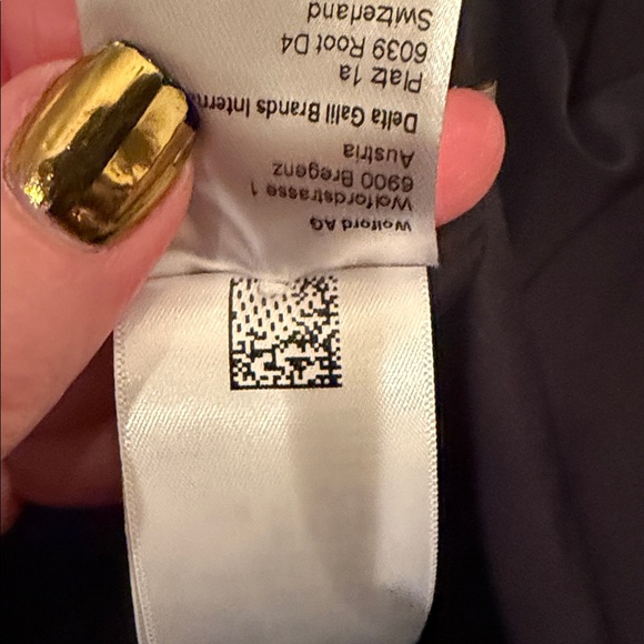 Gorgeous “WOLFORD” Bathing Suit with wire rim bra - Picture 8 of 8